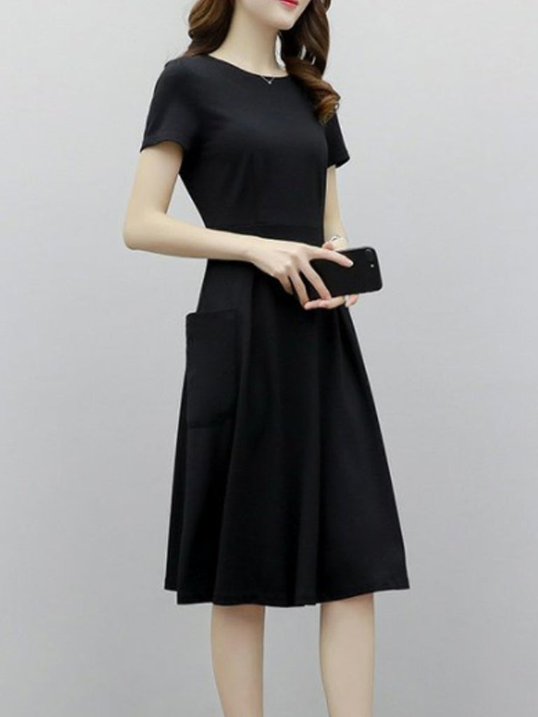 Round Neck  Patch Pocket  Plain Skater Dress