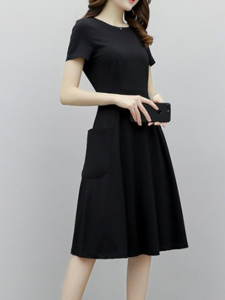 Round Neck  Patch Pocket  Plain Skater Dress