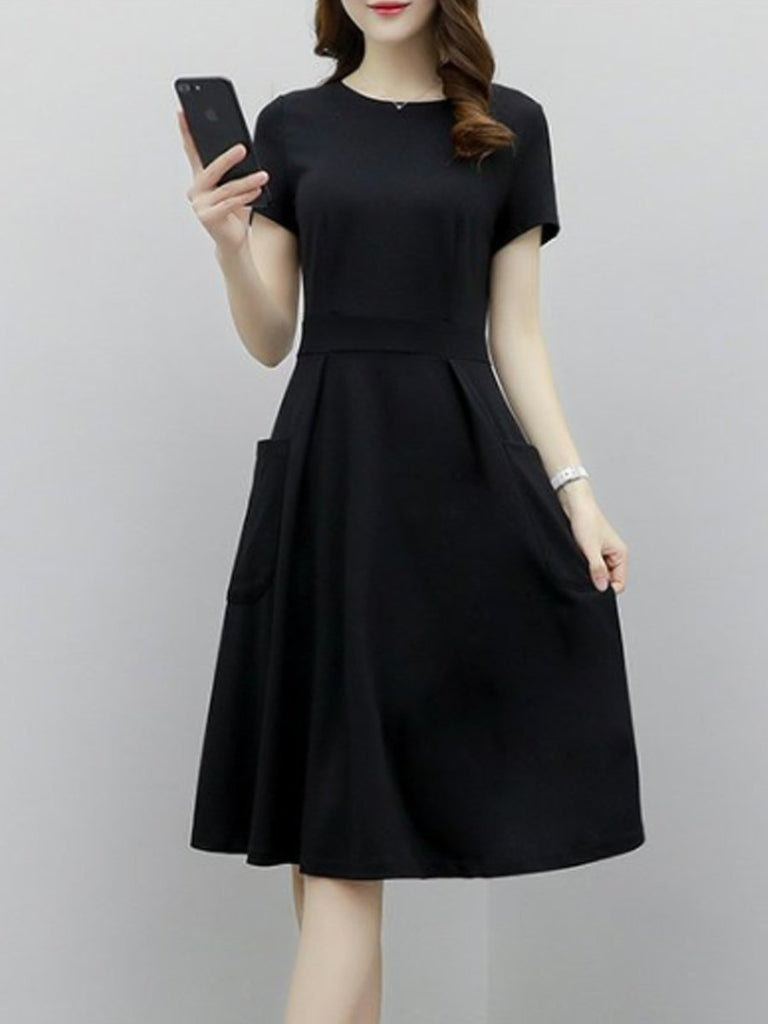 Round Neck  Patch Pocket  Plain Skater Dress