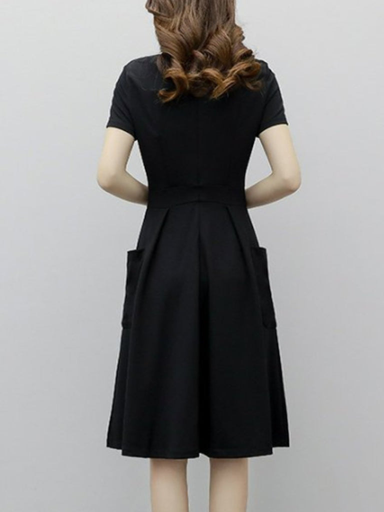 Round Neck  Patch Pocket  Plain Skater Dress